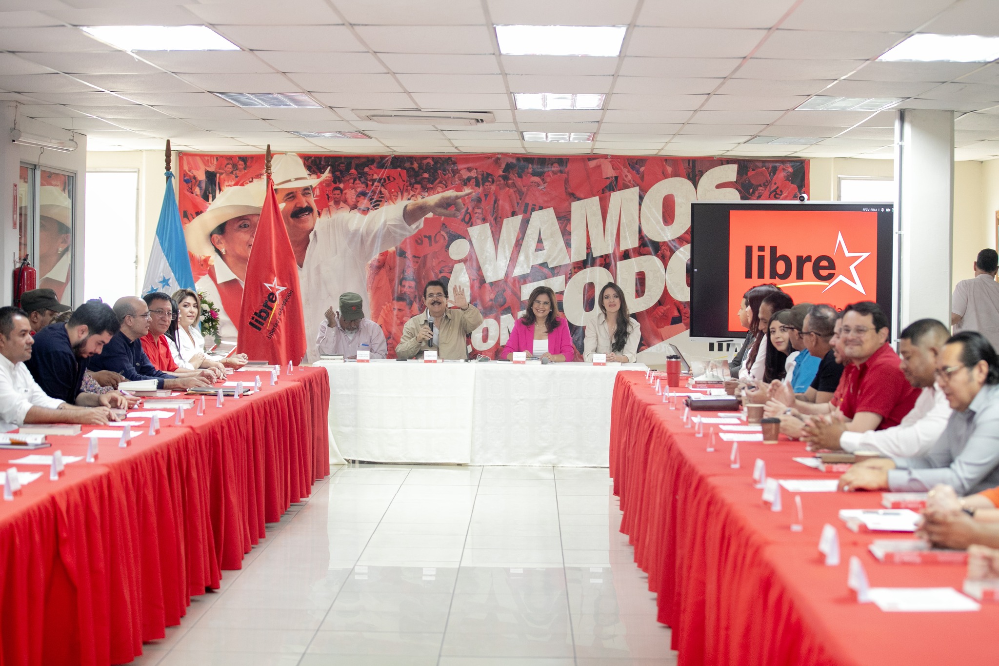 Honduras: fallas en el modelo de LIBRE generan desaprobación