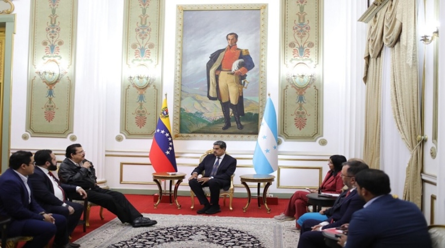 Mel Zelaya: Confrontación como Táctica en Honduras